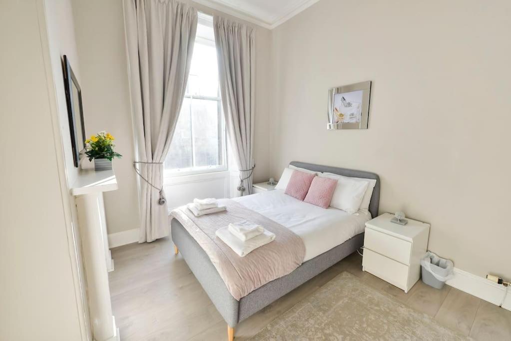 אדינבורו George IV Bridge - Superbly Located 3 Bedroom! מראה חיצוני תמונה