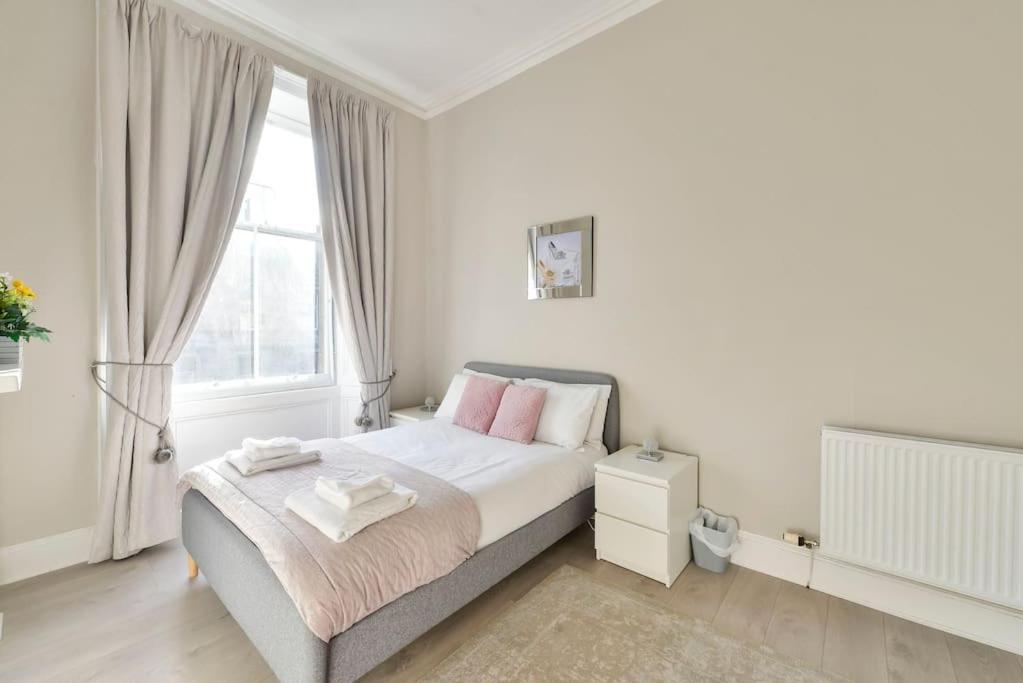 אדינבורו George IV Bridge - Superbly Located 3 Bedroom! מראה חיצוני תמונה