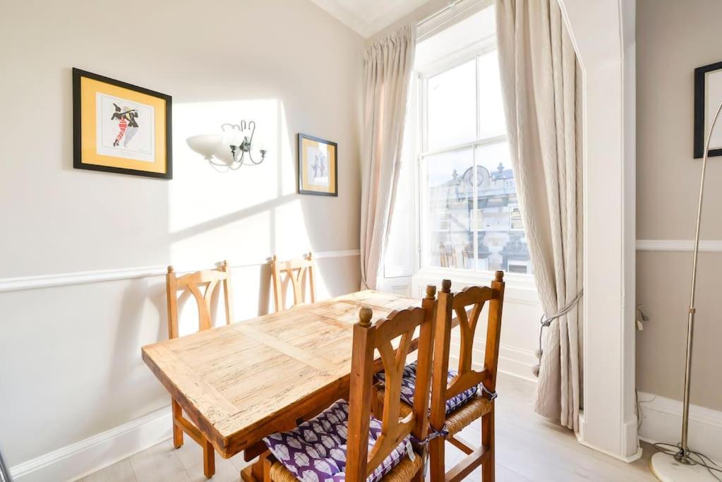 אדינבורו George IV Bridge - Superbly Located 3 Bedroom! מראה חיצוני תמונה
